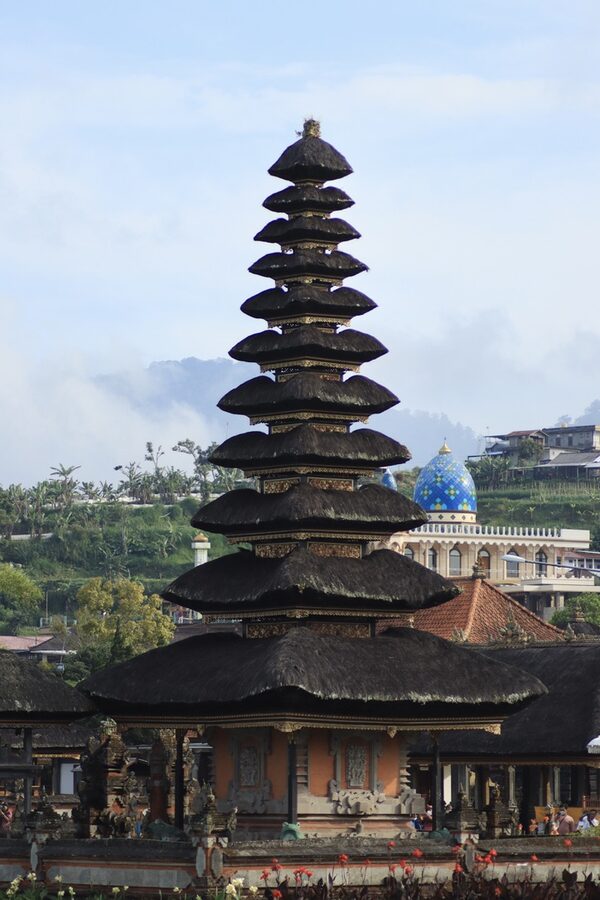 Pura Ulun Danu Beratan eleven-tier meru tower at the edge of Lake Bratan