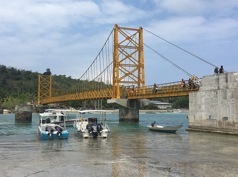 Yellow suspension bridge linking Nusa Lembongan and Nusa Ceningan