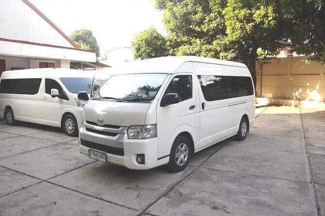 1-Day Private Bali Car Transfer With Experienced Driver - Adding iconic viewpoint stops: Handara Gate and Ulun Danu