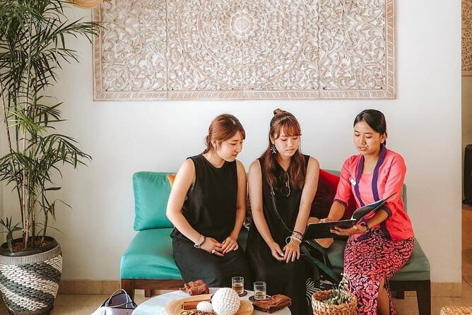 2 hours Bali Lulur Massage & Spa Treatment Including Hotel Transfers - Welcome drink and the foot ritual: the calm start that matters