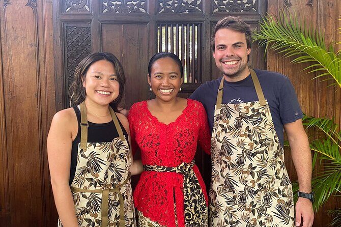 5 Star Private Cooking Class Experience in Bali, Lunch Included - The 10:00 am flow: arrival, prep, cook, and eat together