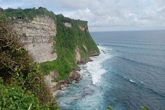 All Inclusive Kecak Dance and Uluwatu Temple Admission Ticket - Crowd Flow and Audience Energy: What Can Go Wrong
