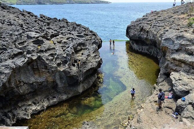 All Inclusive Nusa Penida Private Tour - Stop 2: Pasih Uug (Broken Beach) and That Big Circular Hole