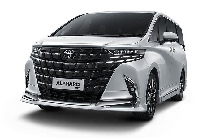 Alphard Luxury Airport Transfer Bali - The ride in an air-conditioned Alphard: comfort that matters after flights
