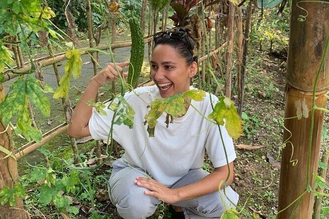 Authentic Balinese Cooking Class with Jewelry Making Class - Coffee/tea, culture talk, and a behind-the-house garden tour