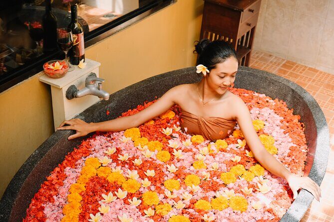 Bali 2 Hours Spa Packages - Refresh Your Body and Mind - The exact flow: massage, foot bath, scrub, flower bath