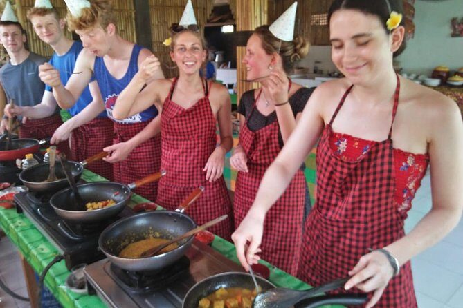 Bali Amazing Cooking Class - Market and rice fields in Ubud: why the day starts outside