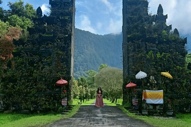 Bali-Customized Private Day Tour - Stop 1: Ubud with Monkey Forest, rice terraces, temples, and coffee farm time