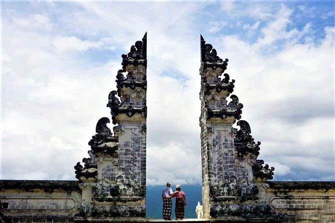 Bali Day Tour : Waterfall & Lempuyang Temple The Gate Of Heaven - Tirta Gangga Water Palace: history you can actually walk through