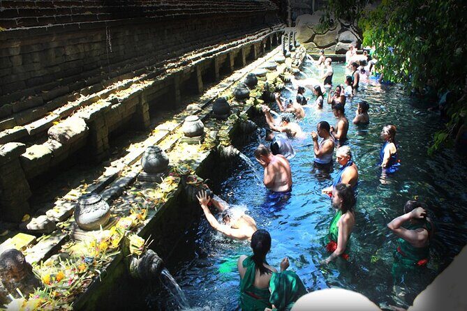Bali Day Trip: Ubud Temples & Hidden Waterfalls - Stop 3: Tirta Empul Temple and the Purification at the Spouts