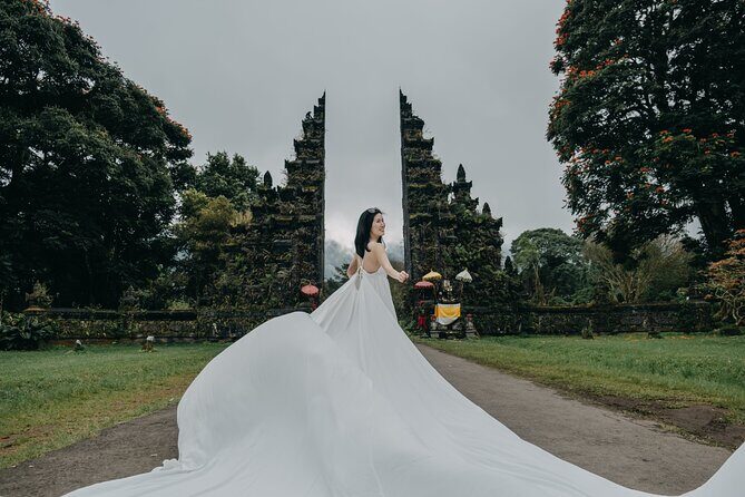 Bali Flying Dress VIP Ubud Photoshoot (Private with Professional Photographer) - The 700-year-old banyan tree stop that changes the mood