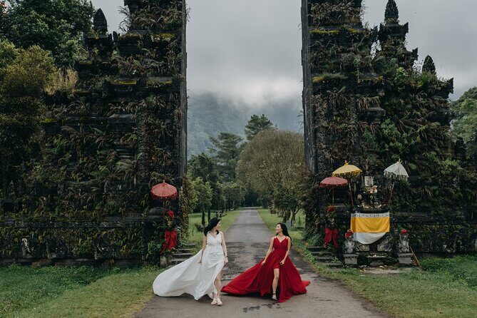 Bali Flying Dress VIP Ubud Photoshoot (Private with Professional Photographer) - Flying dress rental and the assistant: why this feels VIP