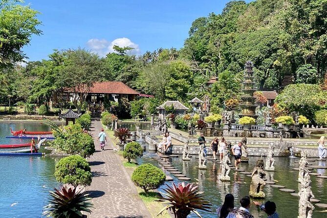 Bali Gate of Heaven Temple, Waterfall, Water Palace & Swing - Guides and Photo Support: What Makes the Day Feel Smooth