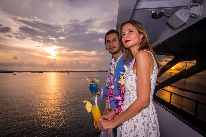 Bali Hai Sunset Dinner Cruise - On board Bali Hai II: the welcome drink, canapés, and sunset timing