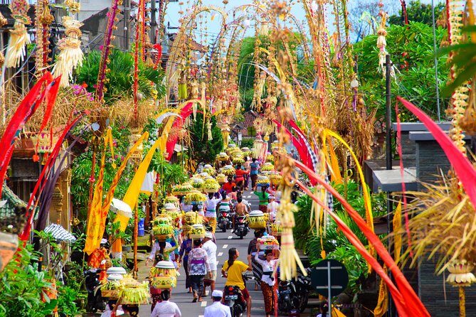 Bali Half Day Photography Tour - Pickup, max-4 groups, and what you’re paying for