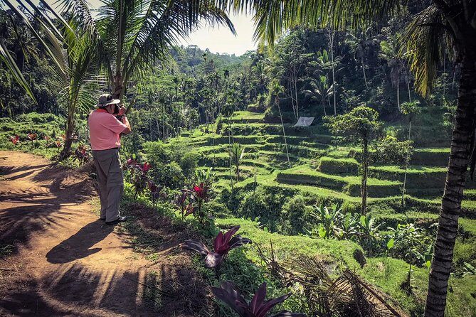 Bali Half Day Photography Tour - Tirta Empul and purification: the hardest moment to fake