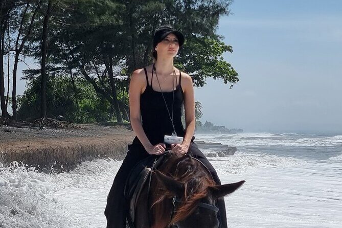 Bali Horse Riding and Turtle Release at Saba Beach - Tegenungan Waterfall Stop: Photos, Cooling Off, and Stretch Time