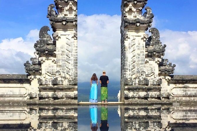 Bali Instagram Tour: Lempuyang Temple, Tirta Gangga and Tukad Cepung Waterfall - Private driver and guide energy: how the day runs from pickup to drop-off