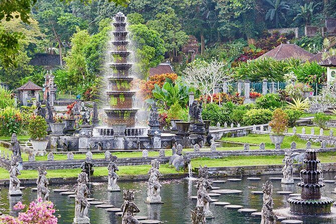 Bali Instagram Tour: Lempuyang Temple, Tirta Gangga and Tukad Cepung Waterfall - Tukad Cepung Waterfall: cave beams, the 15-minute walk, and timing your shots