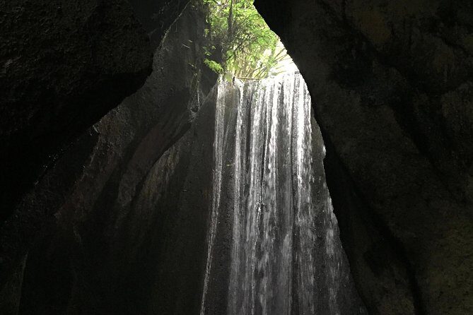 Bali Instagram Tour: The Most Popular Spots ( Private All-Inclusive ) - Stop 3: Tukad Cepung Waterfall and the cave-lit photo moment