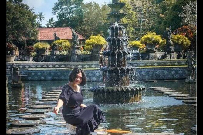 Bali : Instagrams Tour Lempuyang Temple, Tirta Gangga- Tukad Cepung , Tibumana Waterfall - Tukad Cepung Waterfall: the rock-cliff route that makes the shot