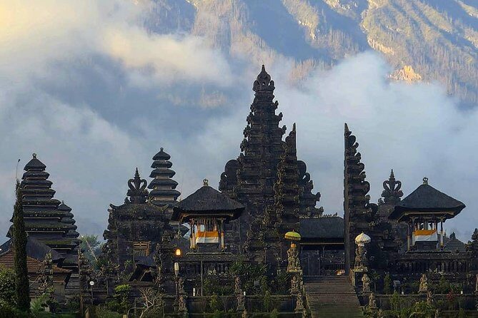 Bali Most Beautiful Temples Private Tour - Stop 1: Tirta Empul Temple and the Petirtaan Spring-Water Ritual