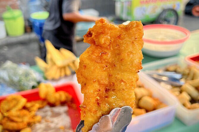 Bali Must-Try Food Tour (Denpasar) - Stop 1 at Badung Market: the fruit test (and a big appetite trigger)