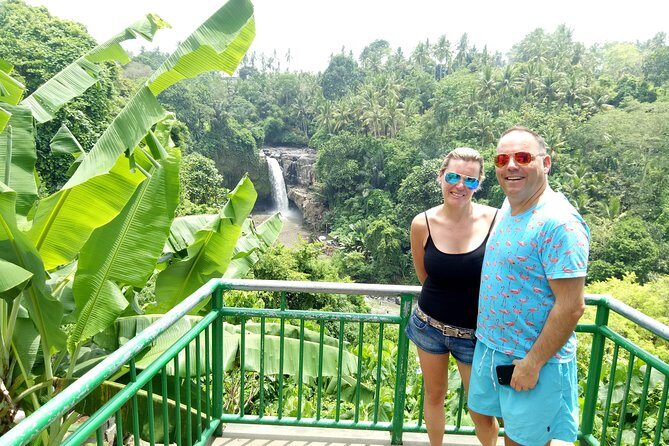 Bali Night Market Experience and Ubud Highlights tour - Puseh Batuan Temple: sculpted details and easy photo breaks