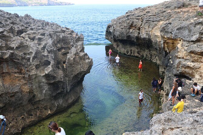 Bali Nusa Penida West Private All-Inclusive Tour - Lunch on Nusa Penida: Included Indonesian Food With a Veg Option