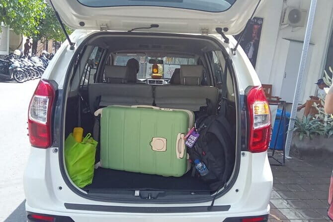 Bali Private Hotel Transfer Point To Point All Area - The drive itself: A/C comfort and room for big luggage