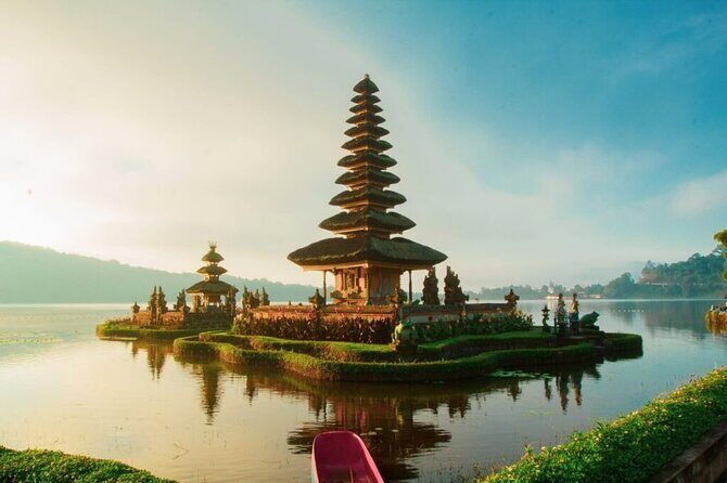 Bali Private Tour: Handara Iconic Gate, Watefall and Temple - Handara Iconic Gate: The Photo Stop That Works Best With a Plan