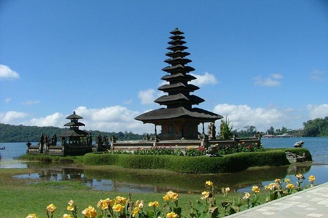 Bali Private Tour: Ulun danu Temple, Iconic Handara Gate & Tanah lot sunset. - Key highlights at a glance
