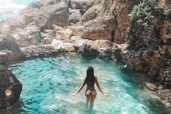 Bali Private Tour Waterfall with Tanah Lot Temple - Your guide and car: English-speaking, careful driving, and photo support