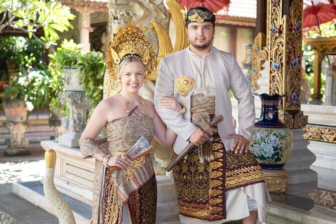 Bali Professional Photoshoot in Traditional Dress Outfit - Choosing Your Luxury Balinese Outfit and Getting Ready