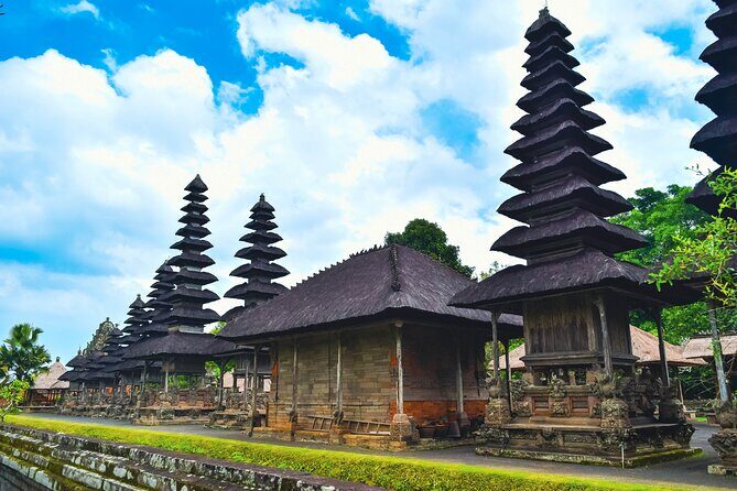 Bali Pura Taman Ayun Temple, Monkey Forest & Tanah Lot Excursion - Guides, English, and the small reality checks