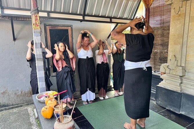Bali Spiritual: Balinese Healing, Temple & Rice Terrace - Mas Carving Center: wood carving you can watch up close