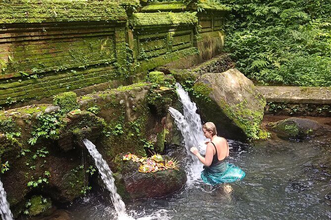Bali Spiritual Soul Retreat Cleansing and Mantra Healing - Sarong/kamen, offerings, and what’s handled for you