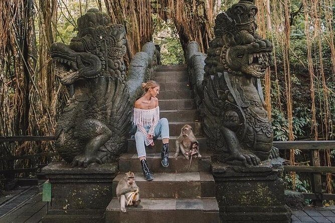 Bali Sunset: Uluwatu Temple - Kecak Dance- Jimbaran Bay - Pantai Melasti Ungasan: Watching Kecak Take Over Night