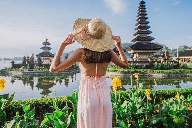Bali Tour: Tanah Lot, UNESCO Rice Terrace and Water Temple - Getting Around: Private A/C Comfort and an English-Speaking Driver