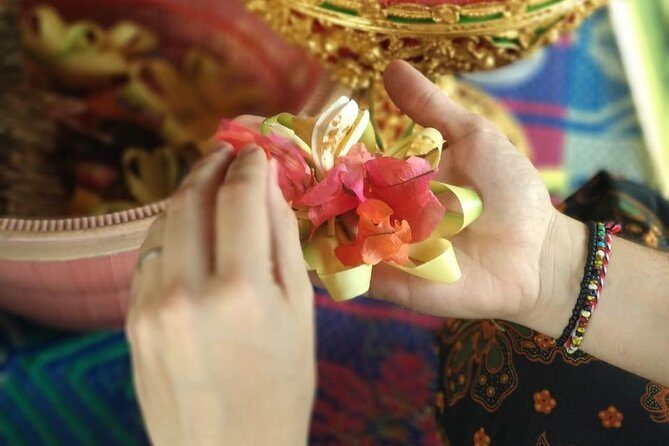 Bali Traditional Village Experience - Canang Sari workshop: make offerings, then use them later