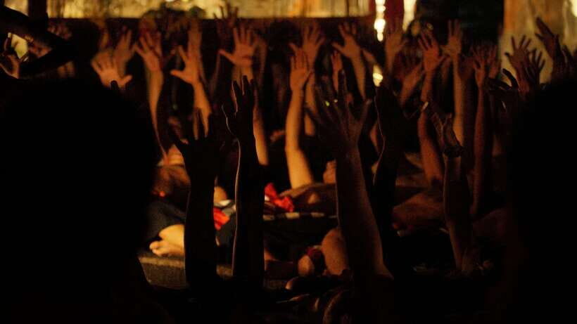Bali: Ubud Kecak and Fire Dance Show Tickets - Venue noise and disruptions: how to protect your attention