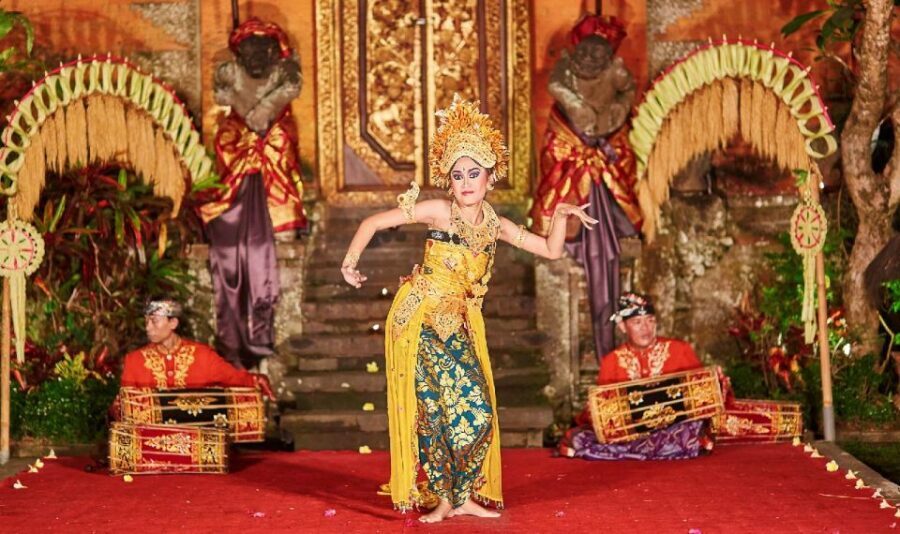 Bali: Ubud Palace Legong Dance Show Ticket - Who should book this Legong ticket, and who might skip it