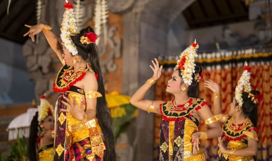 Bali: Ubud Palace Legong Dance Show Ticket - Should you book Ubud Palace Legong Kraton?