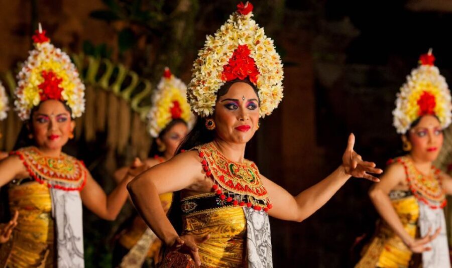 Bali: Ubud Palace Legong Dance Show Ticket - What makes Legong Kraton feel so precise