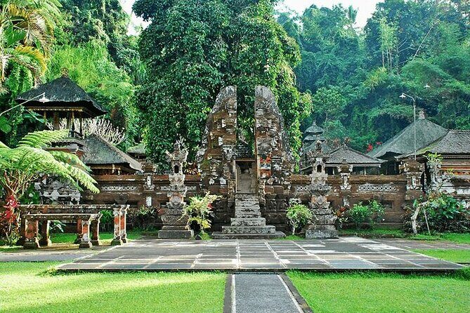 Bali Volcano & Ubud Day Tour – Temples, Rice Terraces & Lunch - Kintamani Highlands: Mount Batur and Lake Batur at the right moment