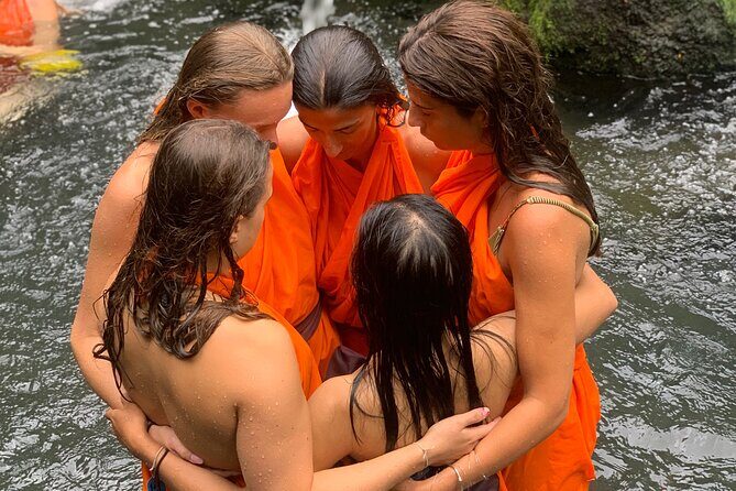 Bali: Water Purification at Pura Mengening - The guide matters: Ari’s kind of communication is the win