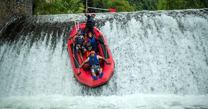 Bali White Water Rafting at Telaga Waja River - The Not-So-Background Part: Lunch With Views, Towels, and Showers