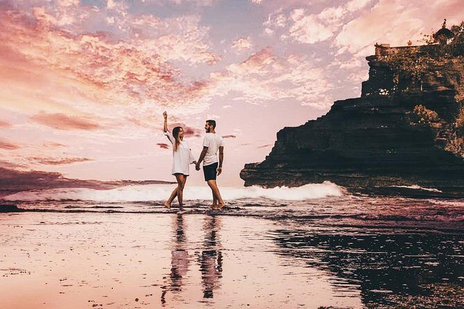 Balinese Cooking Class & Tanah Lot Temple Visit - Private & All-Inclusive - Tanah Lot: sea-temple photos with waves doing the soundtrack