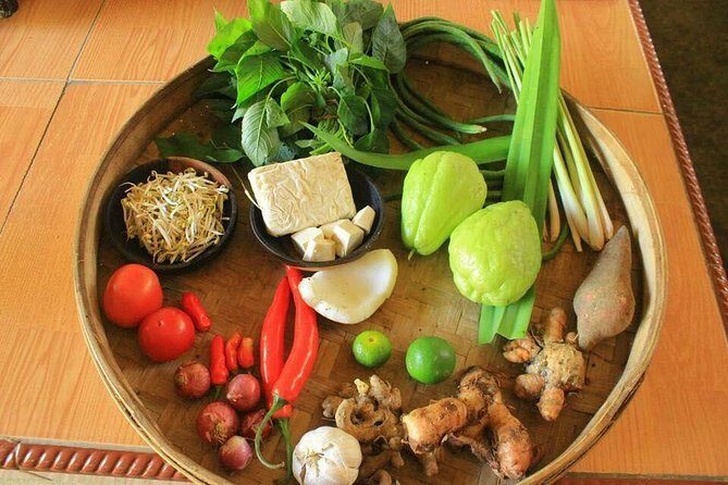 Balinese Cooking Class with Traditional Market Tour - Transfers, group size, and the pace of the full day