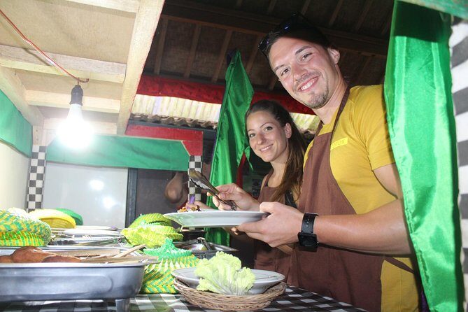 Balinese Ubud cooking school (9 Dish Cooking and Market Tour) - Rice paddies and the local house stop: why it changes how you cook